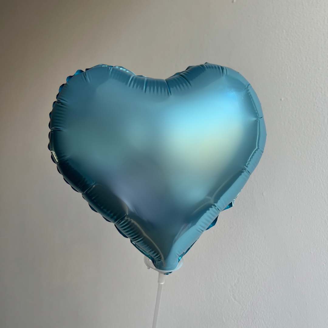 Personaliza tu Arreglo: Globos Corazón Multicolor 🎈🤍🩶🩵💜🩷♥️