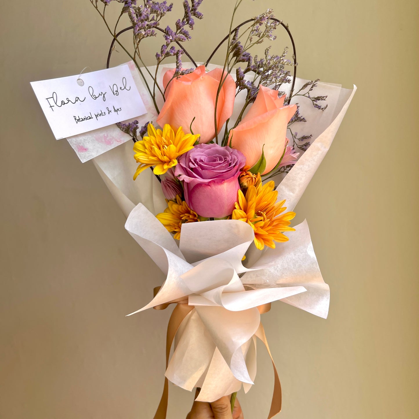 Mini Ramo Corazón: Amor en Cada Pétalo ❤️💐