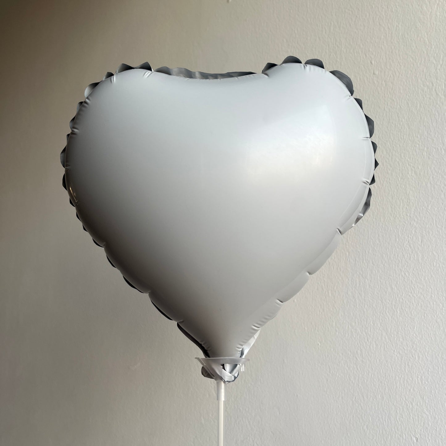 Personaliza tu Arreglo: Globos Corazón Multicolor 🎈🤍🩶🩵💜🩷♥️